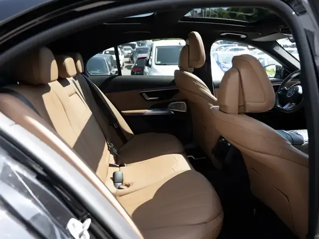 Mercedes-Benz E 200