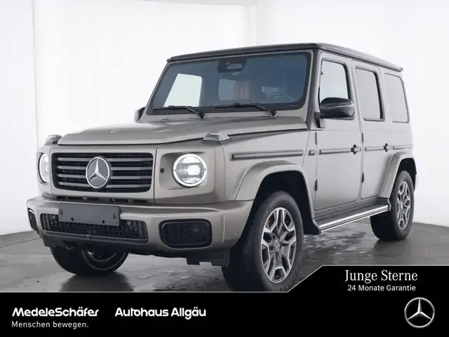 Mercedes-Benz G 500