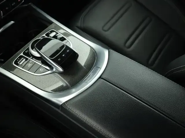 Mercedes-Benz G 400