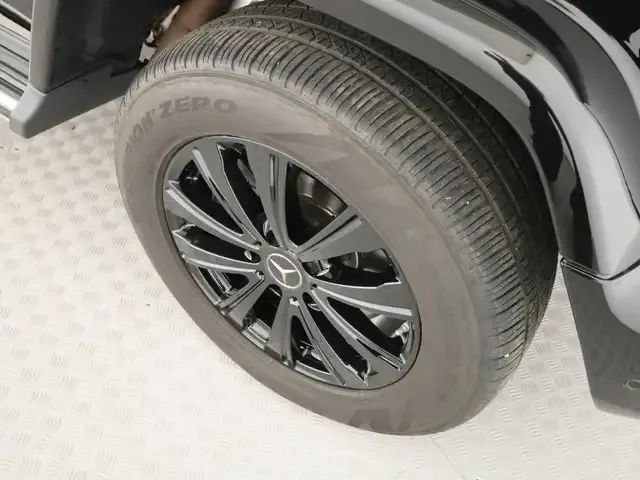 Mercedes-Benz G 400