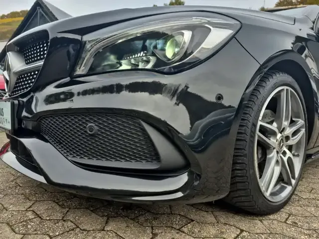 Mercedes-Benz CLA 180