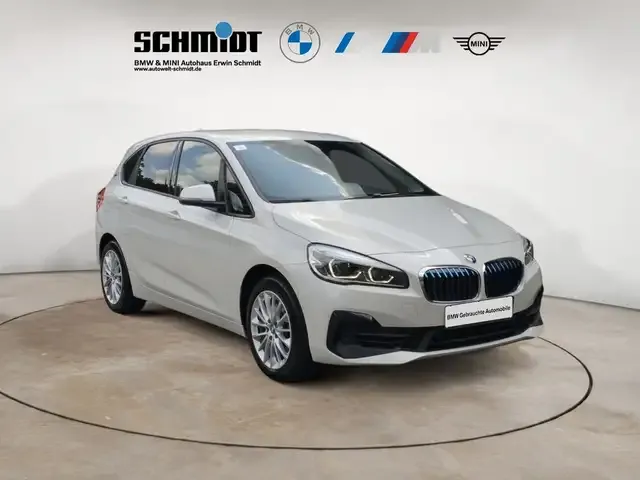 BMW 225