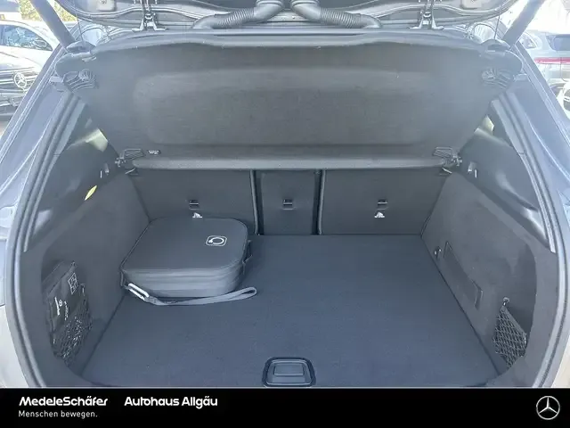 Mercedes-Benz EQA 300