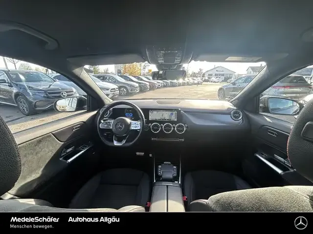 Mercedes-Benz EQA 300