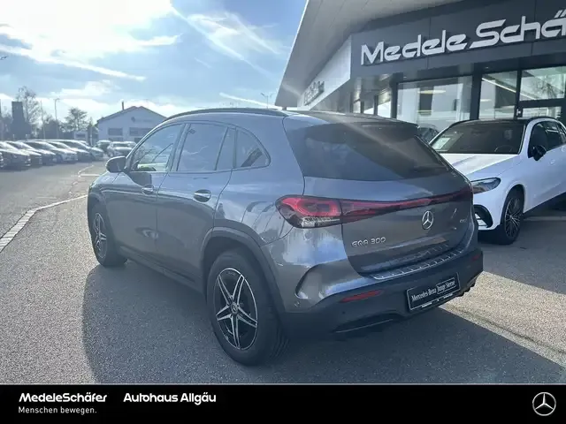 Mercedes-Benz EQA 300