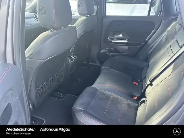 Mercedes-Benz EQA 300