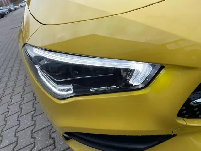 Mercedes-Benz CLA 220