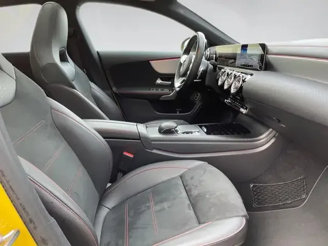 Mercedes-Benz CLA 220