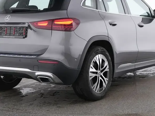 Mercedes-Benz GLA 180