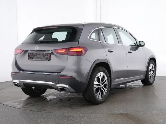 Mercedes-Benz GLA 180