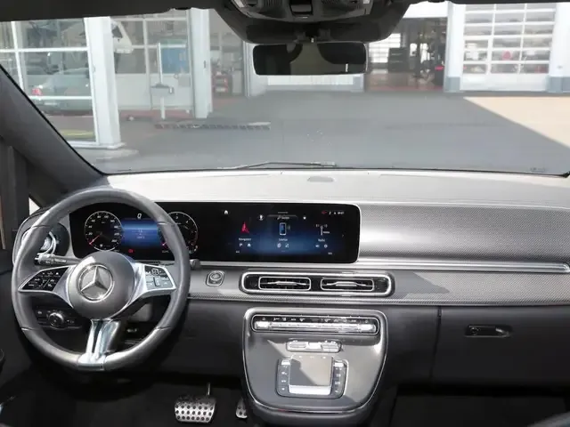 Mercedes-Benz V 250