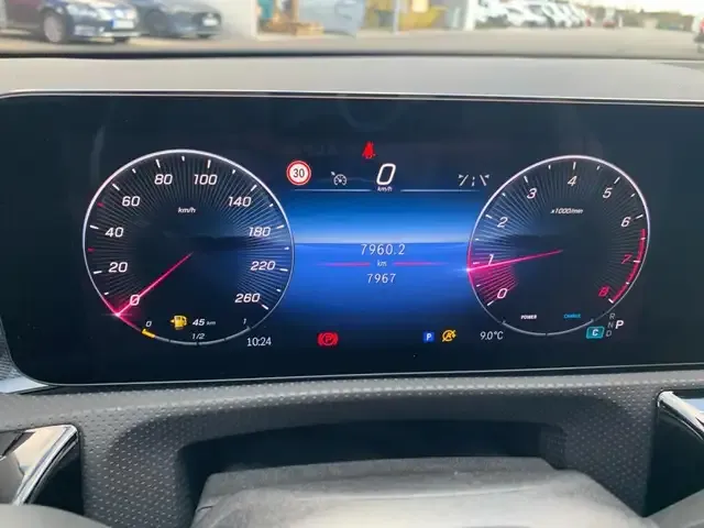 Mercedes-Benz CLA 180