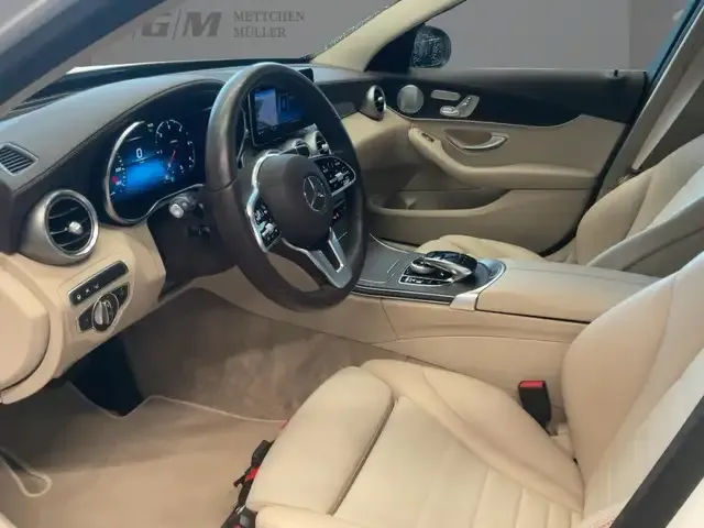 Mercedes-Benz C 220