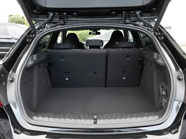 BMW 128