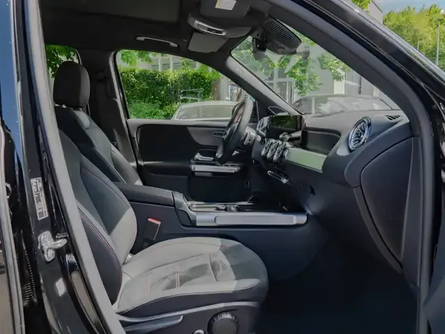 Mercedes-Benz GLB 250