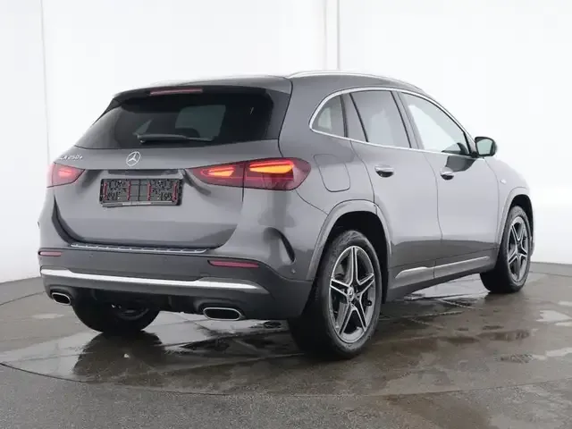 Mercedes-Benz GLA 250