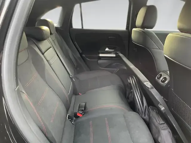 Mercedes-Benz EQA 300