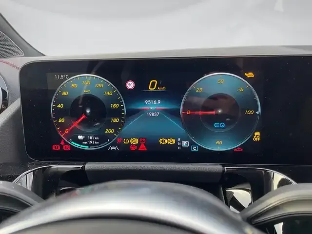 Mercedes-Benz EQA 300