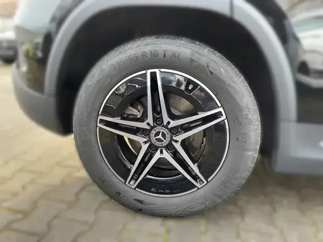 Mercedes-Benz EQA 300