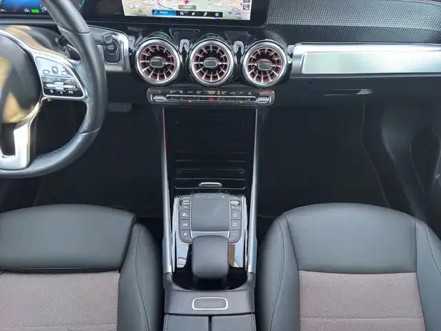 Mercedes-Benz EQB 300