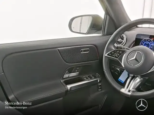 Mercedes-Benz EQB 300