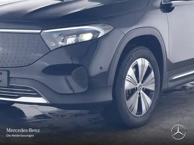 Mercedes-Benz EQB 300
