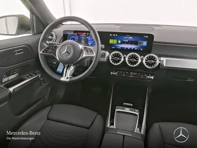 Mercedes-Benz EQB 300