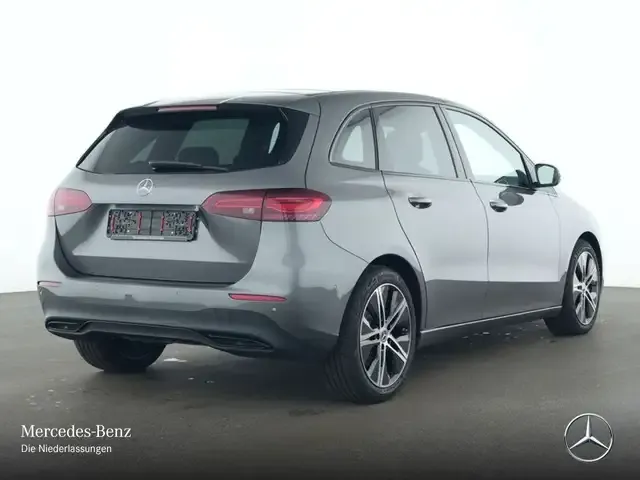 Mercedes-Benz B 220