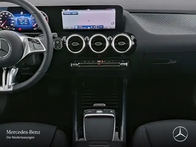Mercedes-Benz B 220