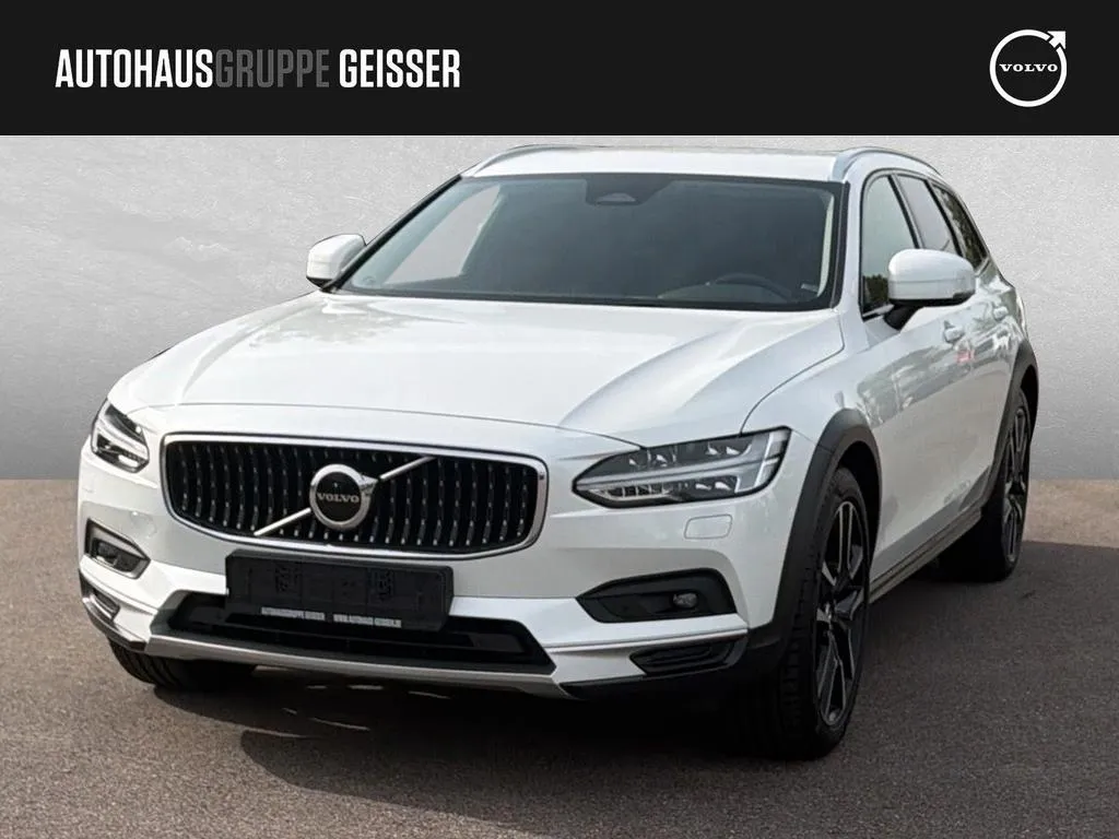 Volvo V90 Cross Country