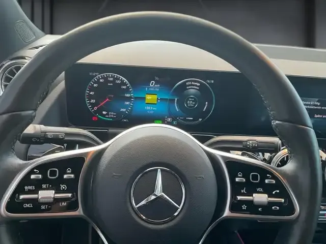 Mercedes-Benz EQA 250