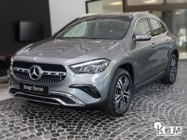 Mercedes-Benz GLA 180