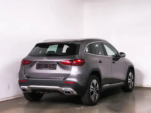 Mercedes-Benz GLA 180