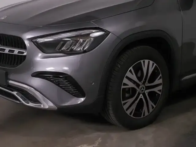 Mercedes-Benz GLA 180