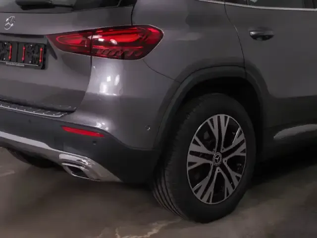 Mercedes-Benz GLA 180