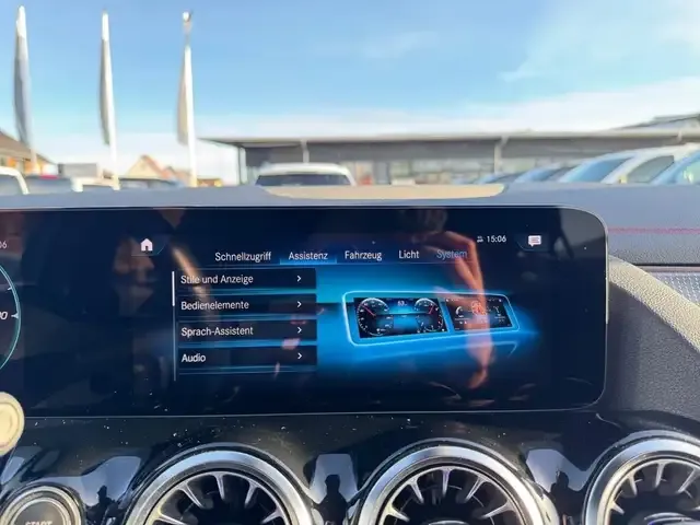 Mercedes-Benz EQA 300