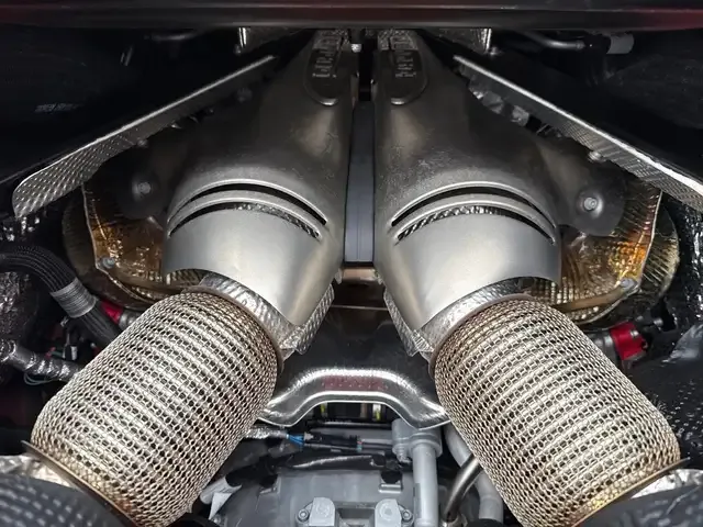 Ferrari 296