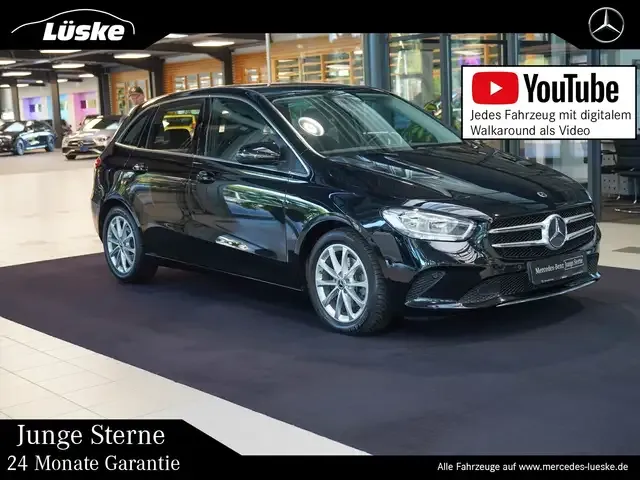 Mercedes-Benz B 180