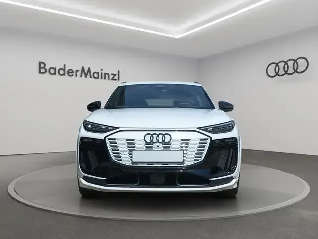 Audi Q6
