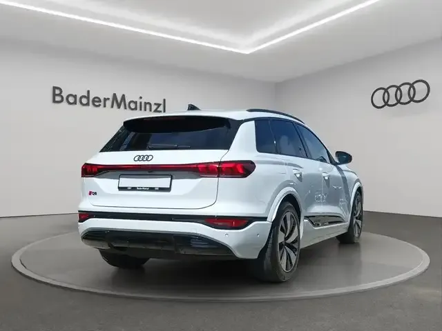 Audi Q6