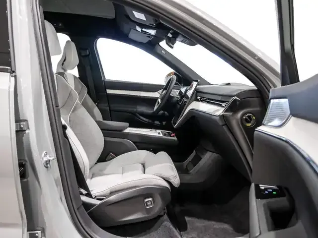 Volvo EX90