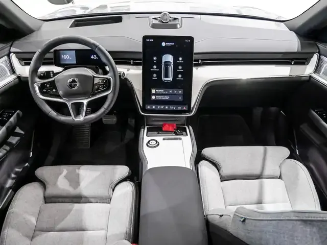 Volvo EX90