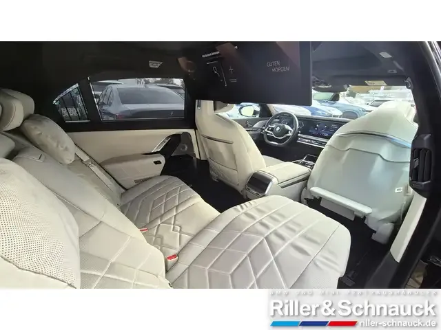 BMW 740