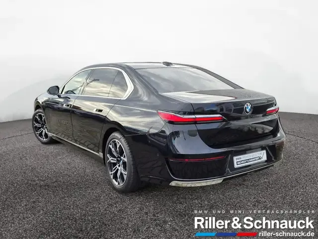 BMW 740