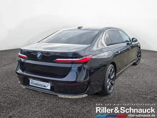 BMW 740