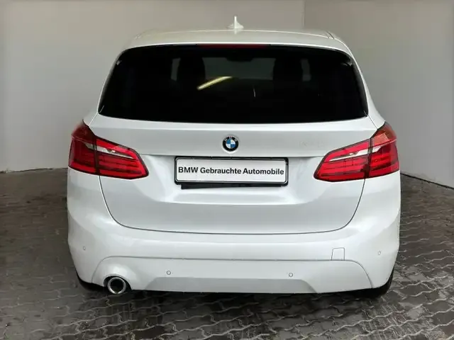 BMW 216