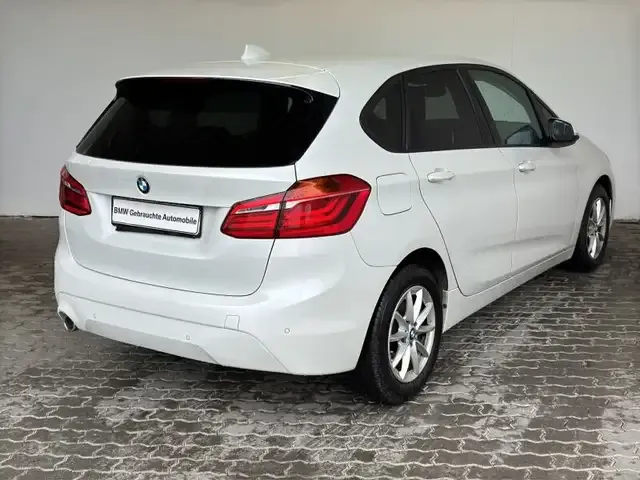 BMW 216