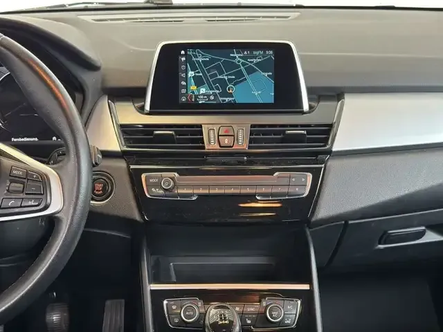 BMW 216