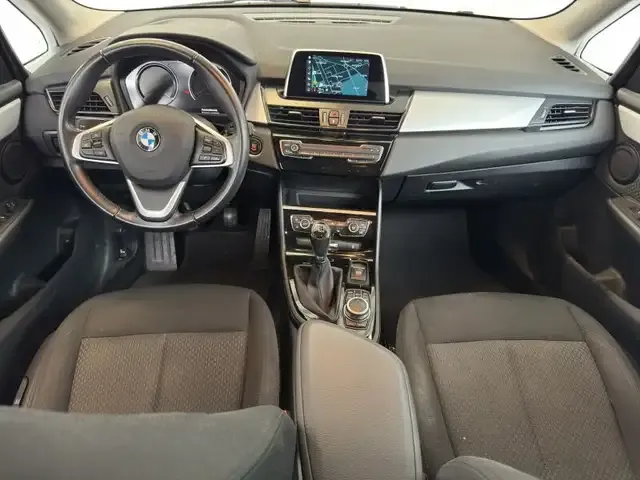 BMW 216