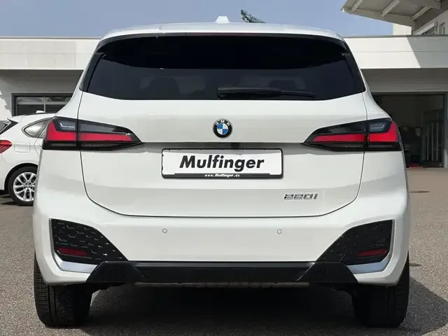 BMW 220